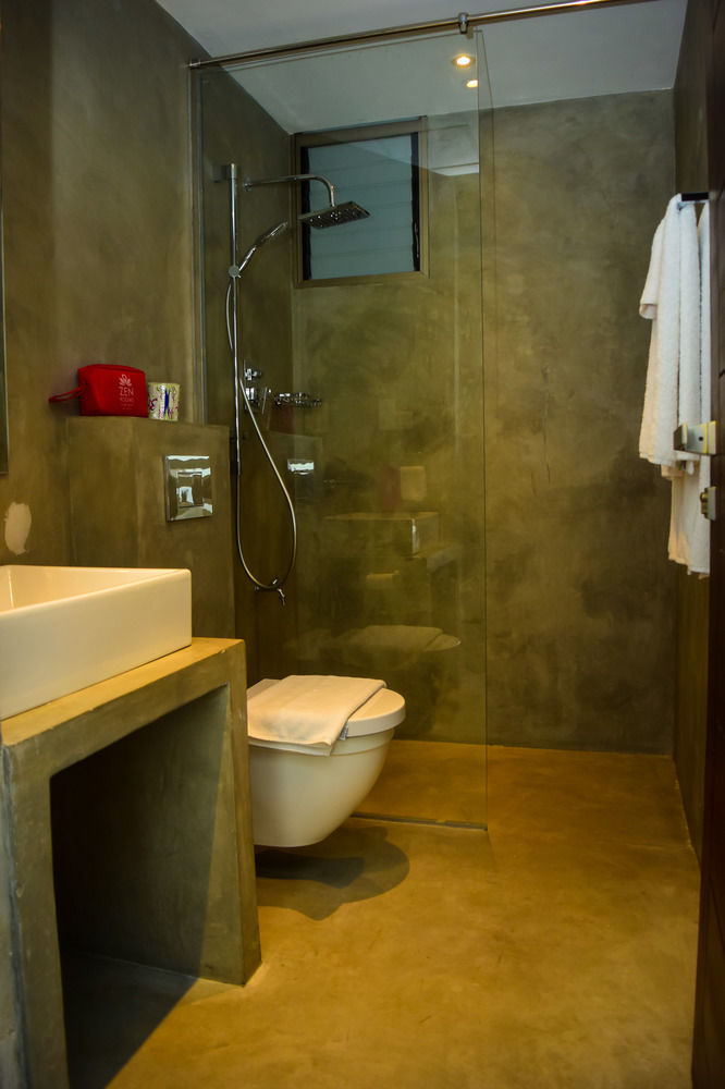 Zen Rooms Wellawatte Beach Hotel